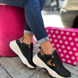 Zapatilla Urbana Con Plataforma Via Marte Do Brasil Negro con Glitter - Imagen 3